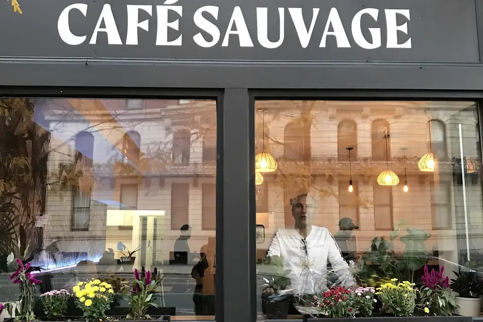 Cafe sauvage