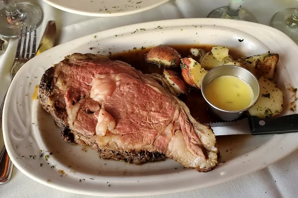 Joe's Bar & Grill